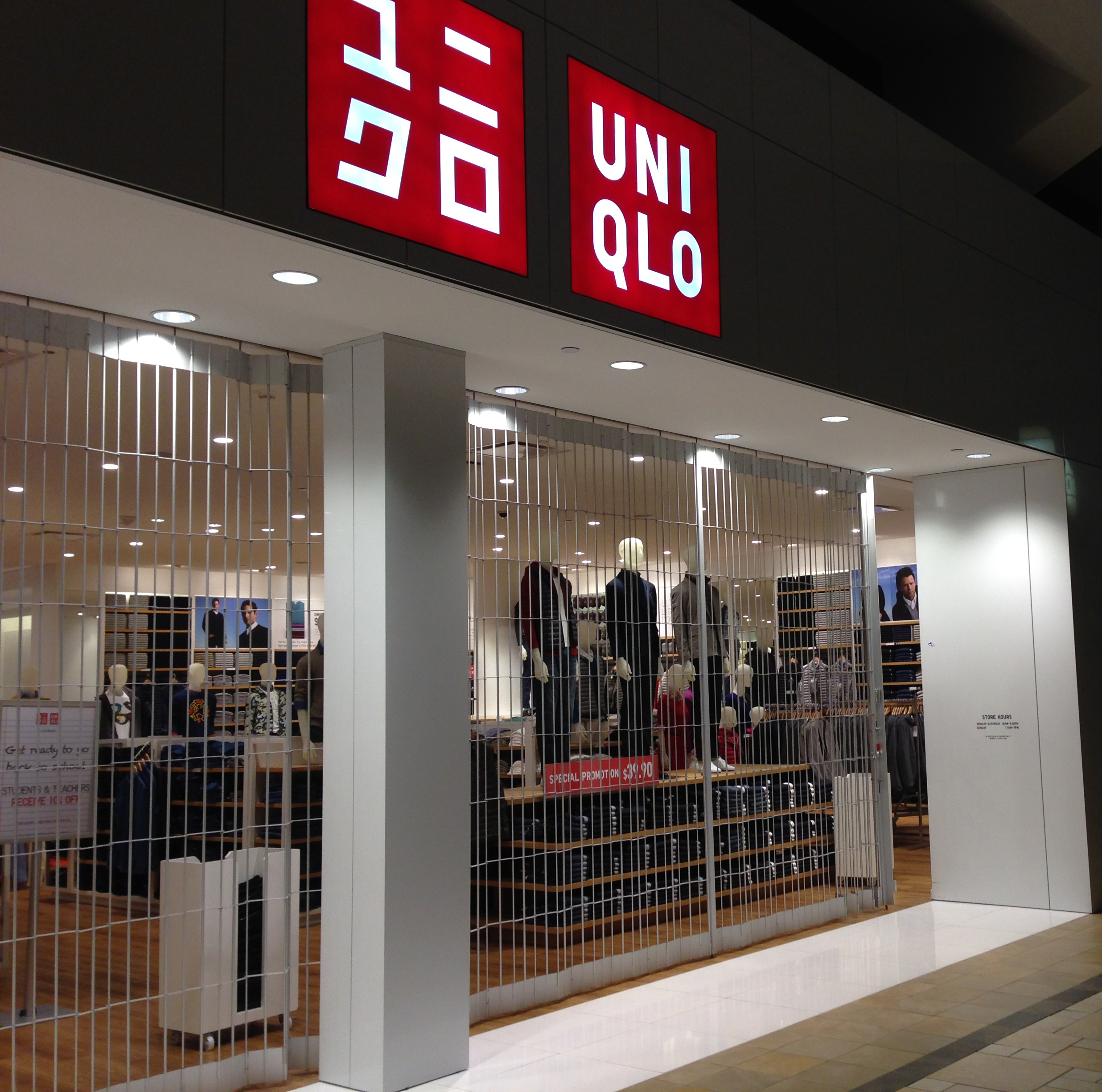 UNIQLO interior