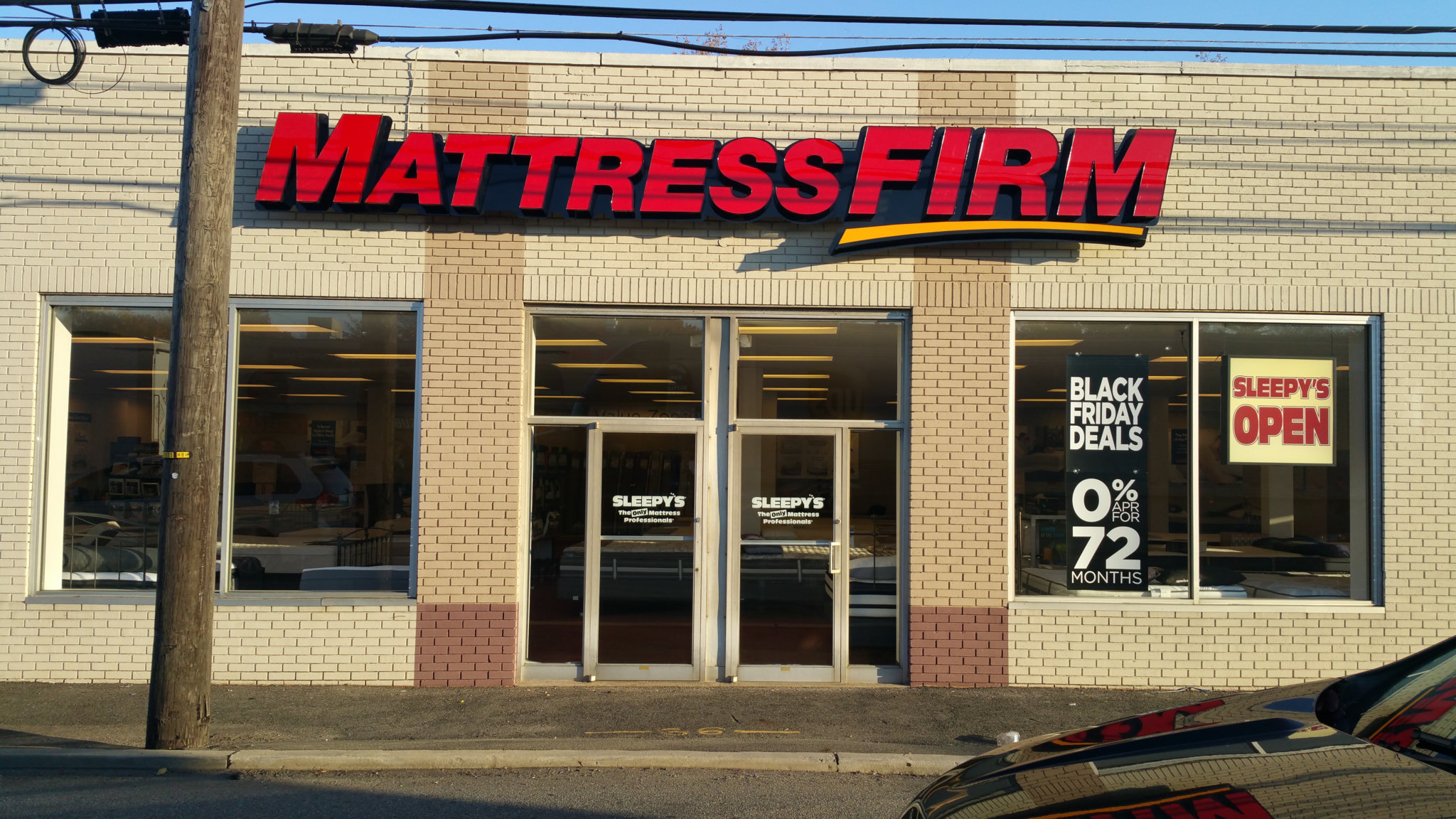 Mattress Firm storefront channel letter sign